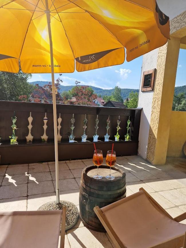 Krka River Lodge Znojile pri Krki Екстериор снимка